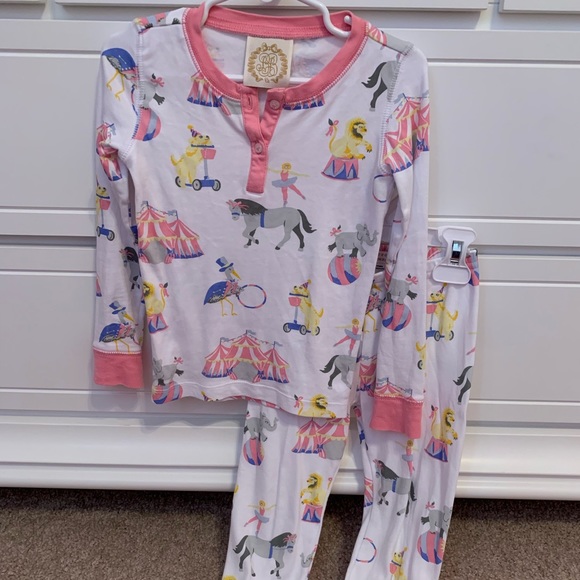 The Beaufort Bonnet Company Other - The Beaufort Bonnet Company circus pjs 4t